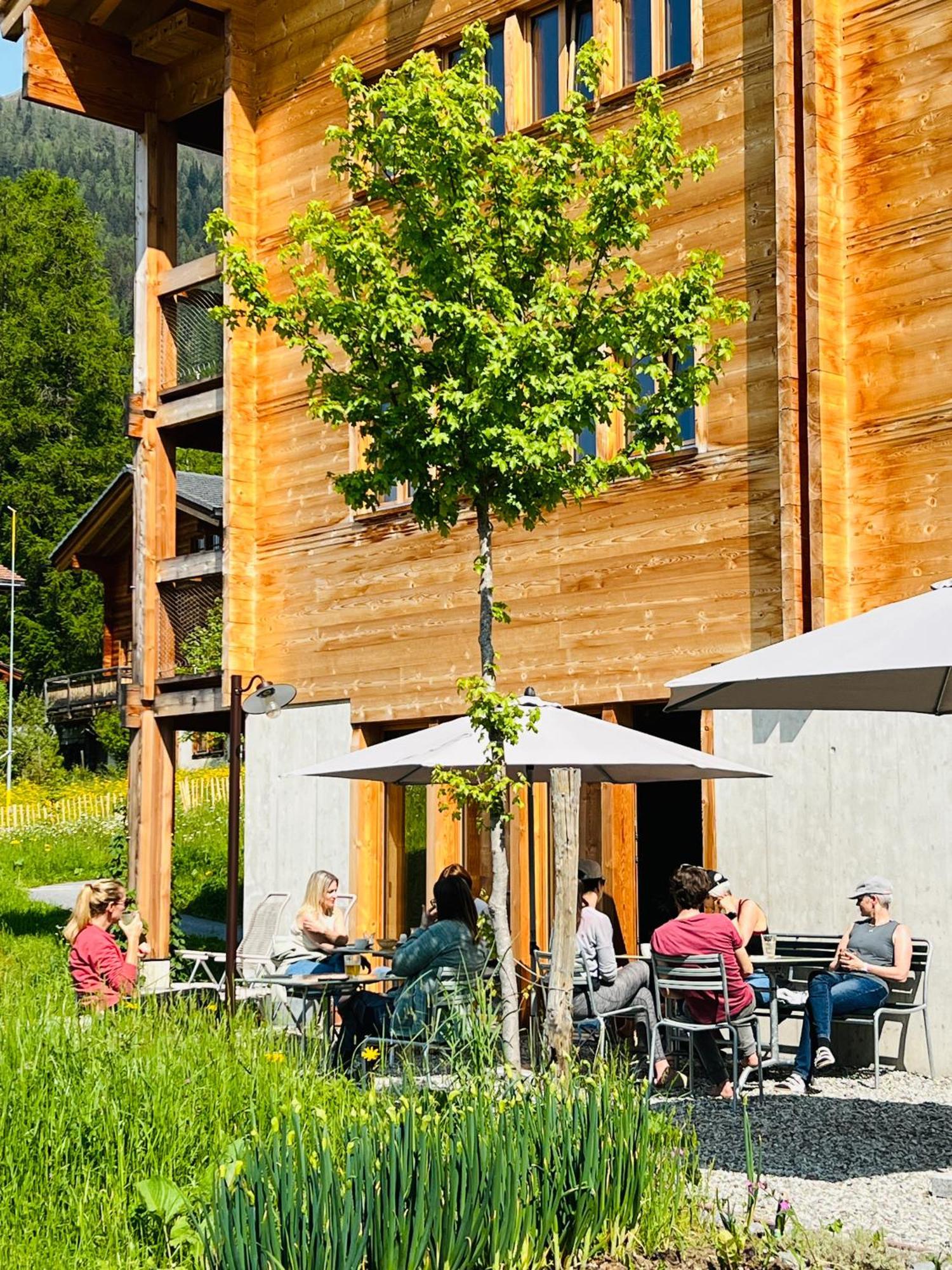 Berglodge Goms Münster Exteriör bild